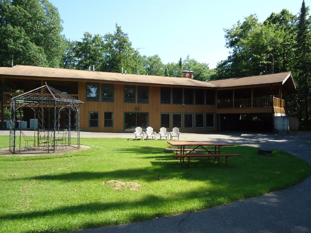 Holiday Acres Resort Rhinelander Exterior photo