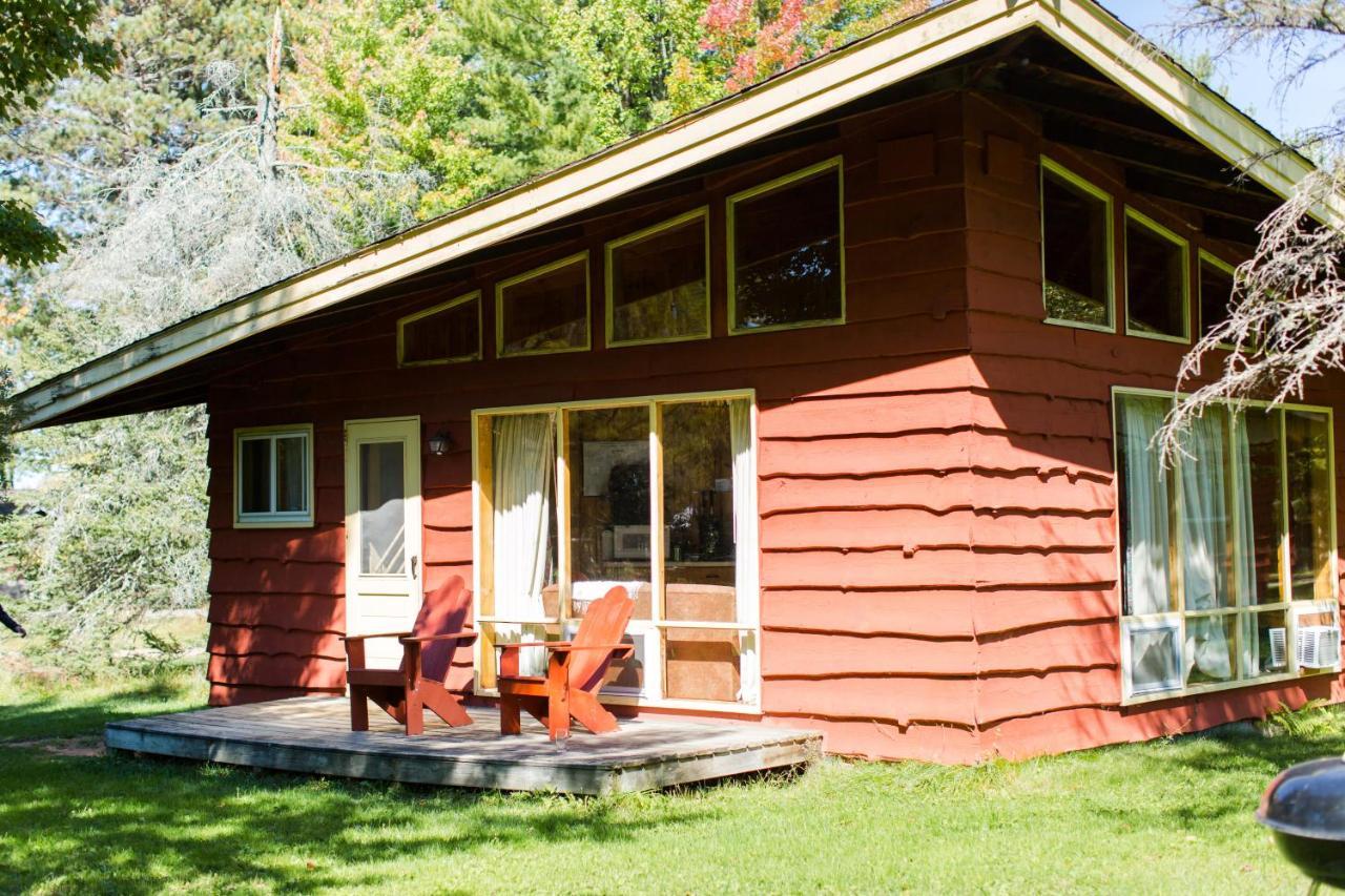 Holiday Acres Resort Rhinelander Exterior photo