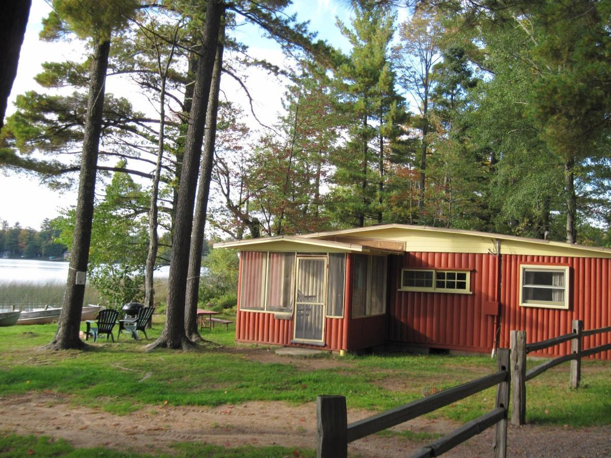 Holiday Acres Resort Rhinelander Exterior photo