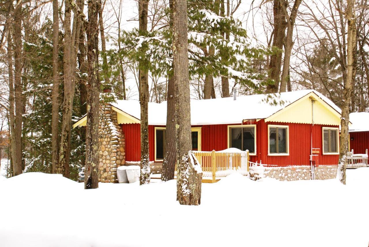 Holiday Acres Resort Rhinelander Exterior photo