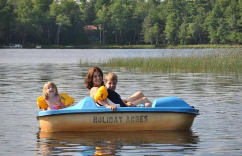 Holiday Acres Resort Rhinelander Exterior photo