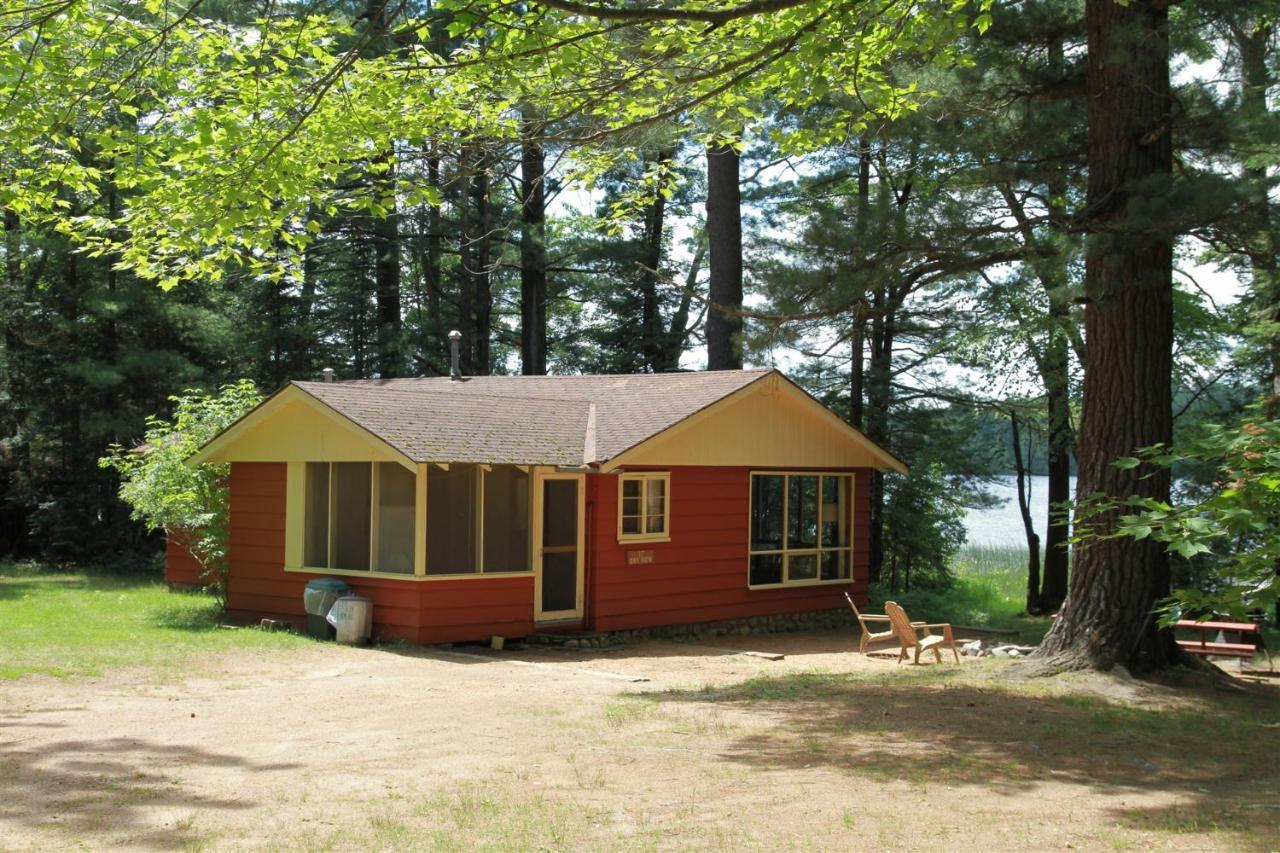 Holiday Acres Resort Rhinelander Exterior photo