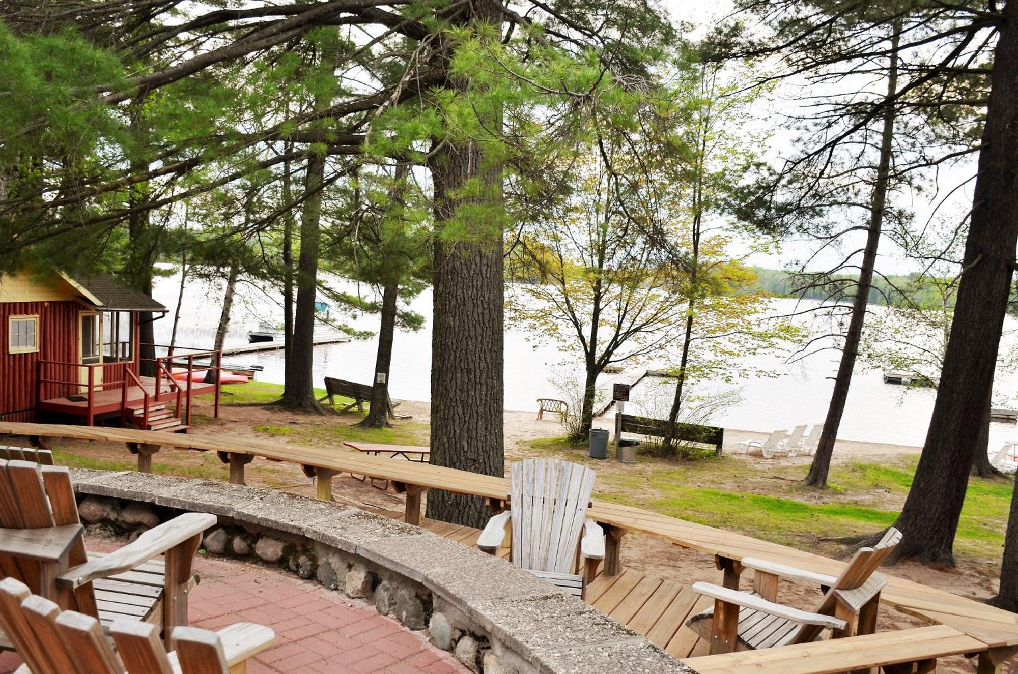 Holiday Acres Resort Rhinelander Exterior photo